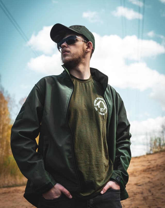 AUTUMN ESSENTIALS 

Casual tactical wear that looks good and is perfect for outdoors adventuring. 

