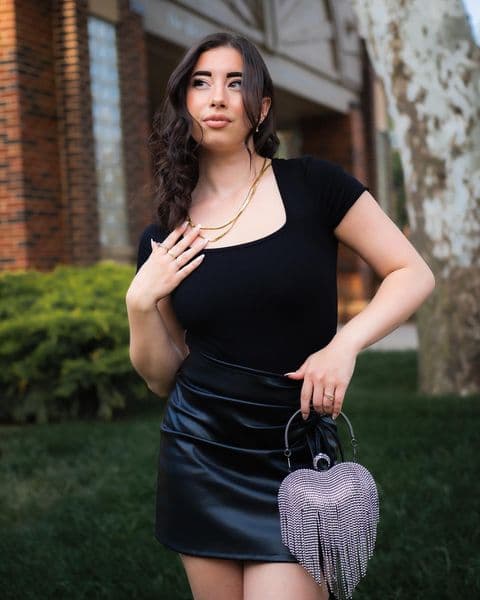 ðŸ–¤BLING BLINGðŸ–¤
ðŸ“¸: okcvideographer â¤ï¸
Bodysuits: mangopop_us (Shop these bodysuits in my 