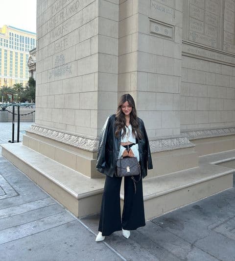 Living my Parisian dreams â€” styled this look for a dinner out in the city - details below ðŸ–¤

Bl