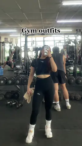 Sunday is rest day hahaha #gymoutfit #gymgurl #outfitideas #gymclothes #gymootd #biancanoreen 