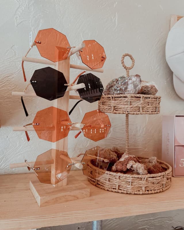 ✨ Sunglasses aren't just for summer! ✨
Featuring our Views Sunglasses!

•
•
•
📸 @reagannnelise