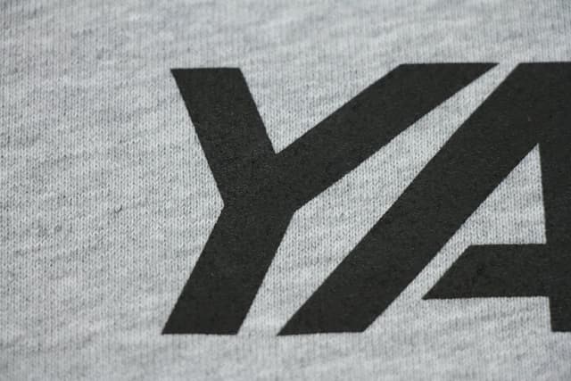 【近日発売開始！】

#YASUDA90周年 の限定アイテム
第２弾、受注生産で発売予定です👟

・ロンT
・スウェット
・パーカー

の３種⚽️

ぜひ秋冬ものの候補に！ https://t.co