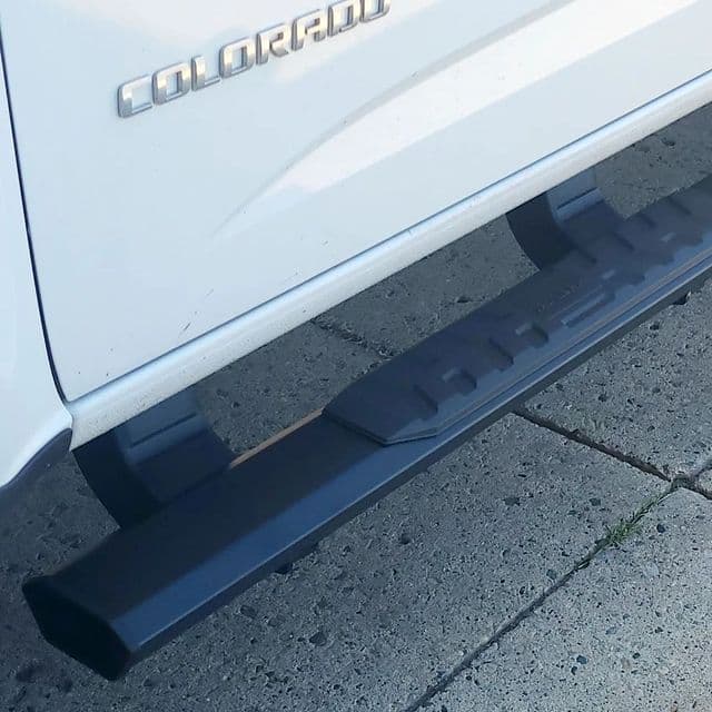 Chevy Colorado with #TrailFX A4 Aluminum Step Bars 
ðŸ“·: @accessories4trucks
#wilmar #minnesota #sh