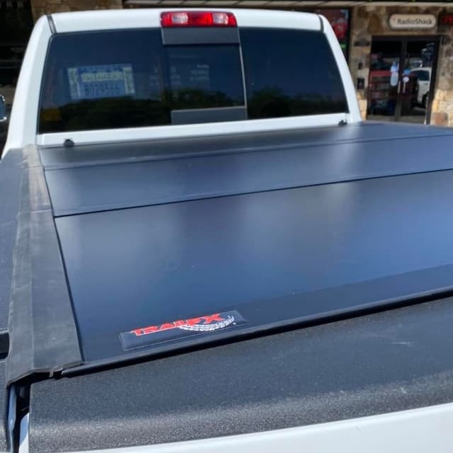 There is still time to claim your #TrailFX rebate on tonneau covers! 

TrailFX Premium Hard Folding 