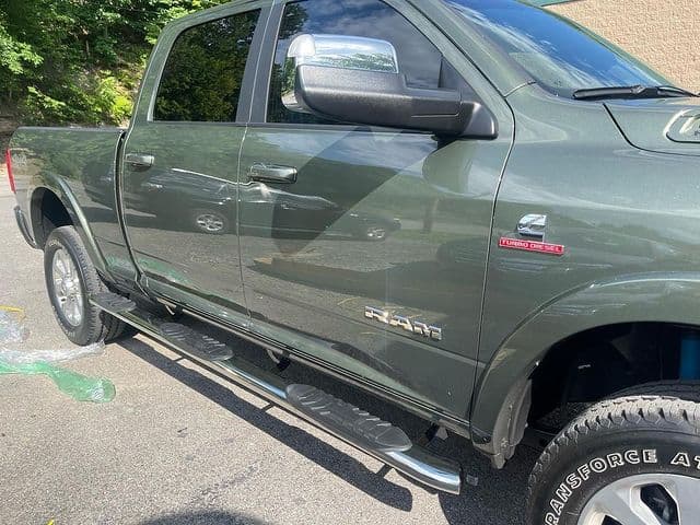 2022 Ram 2500 with #TrailFX stainless steel nerf bars ðŸ”¥
ðŸ“·: @tccustomized 
#jeffersonhills #pen